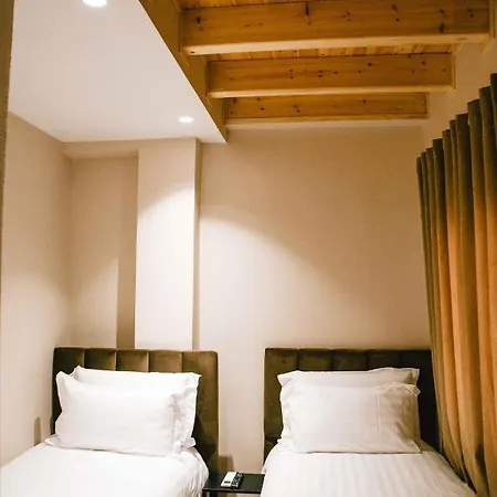 Hotel Triart *